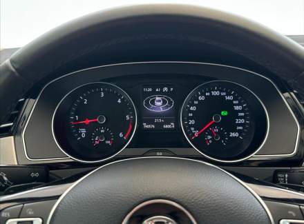 Volkswagen - Passat