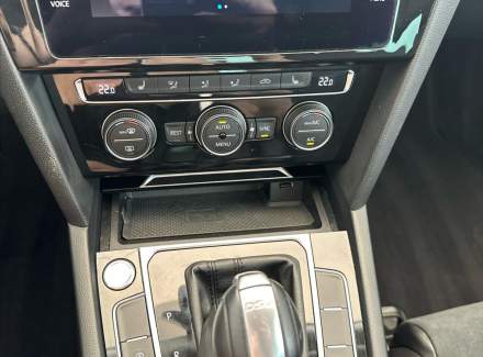 Volkswagen - Passat