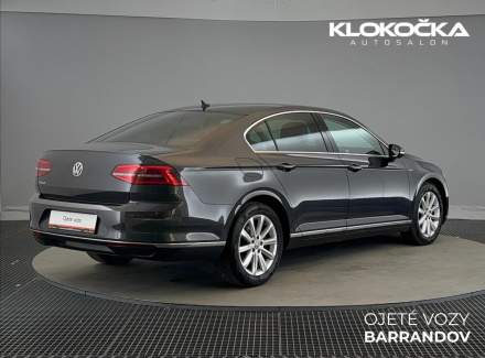 Volkswagen - Passat