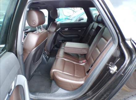 Audi - A6