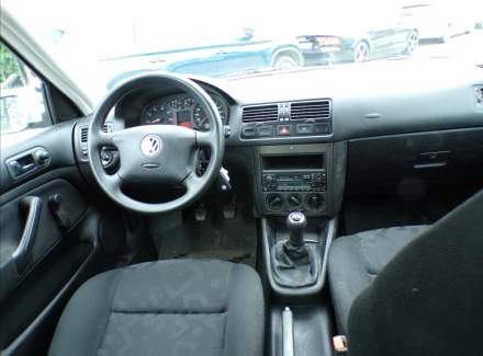 Volkswagen - Bora