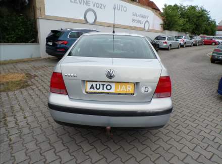 Volkswagen - Bora