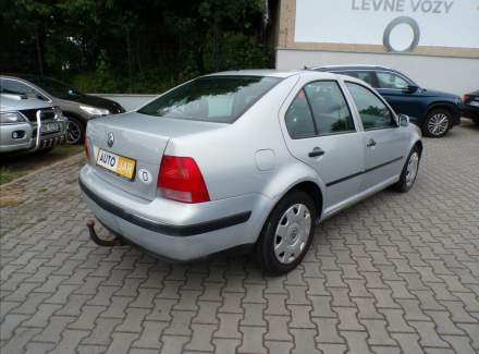Volkswagen - Bora