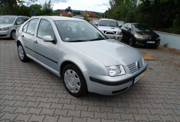Volkswagen - Bora