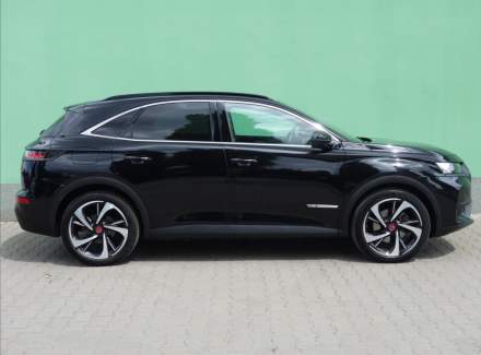 DS Automobiles - DS7 Crossback