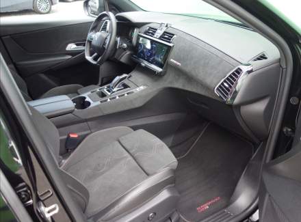 DS Automobiles - DS7 Crossback