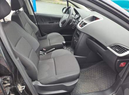 Peugeot - 207