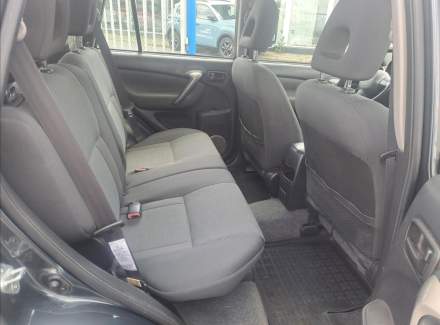 Toyota - RAV 4