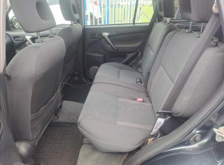 Toyota - RAV 4