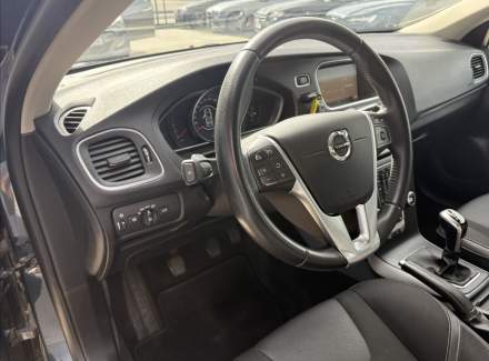 Volvo - V40