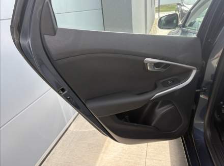 Volvo - V40