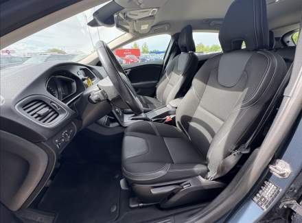 Volvo - V40