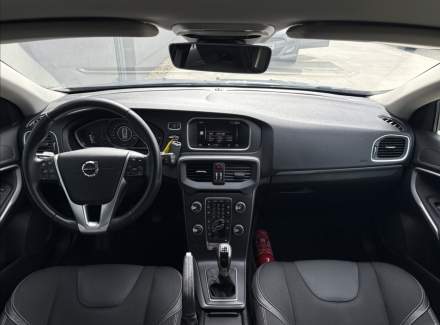 Volvo - V40