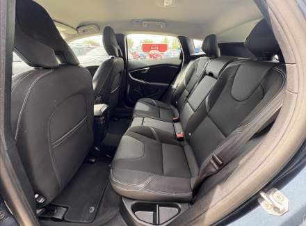 Volvo - V40