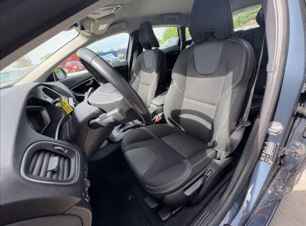 Volvo - V40