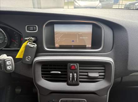 Volvo - V40