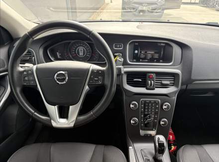 Volvo - V40