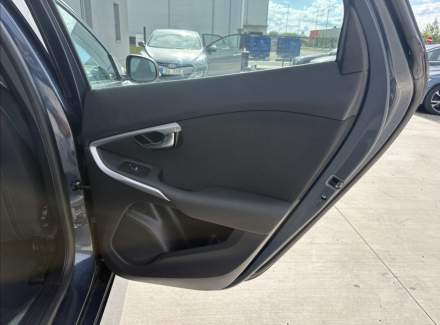 Volvo - V40