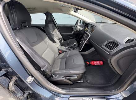 Volvo - V40