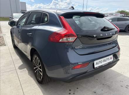 Volvo - V40