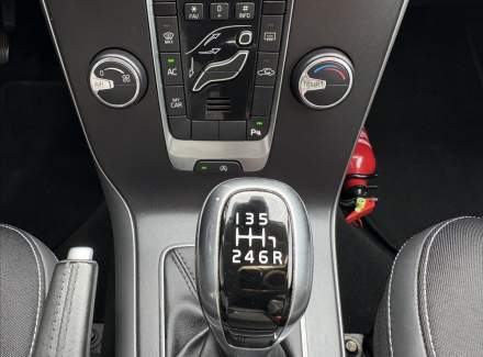 Volvo - V40