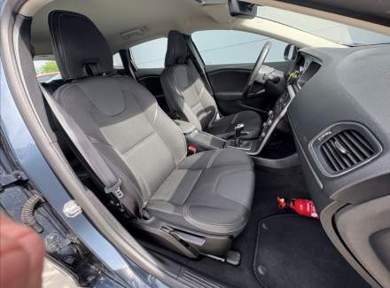 Volvo - V40