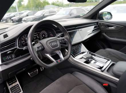 Audi - RS Q8
