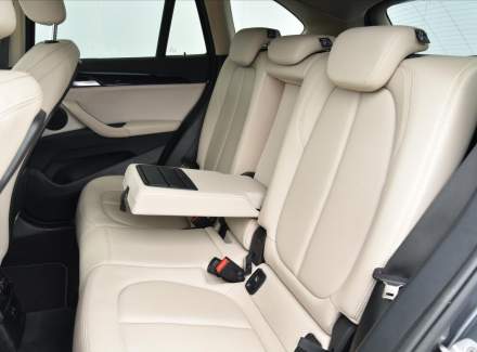 BMW - X1