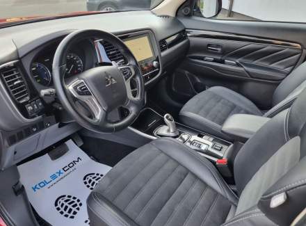 Mitsubishi - Outlander