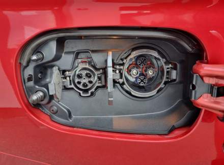 Mitsubishi - Outlander