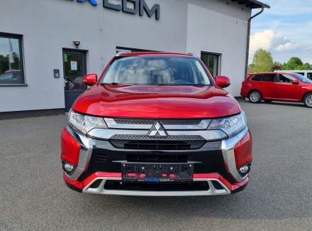 Mitsubishi - Outlander