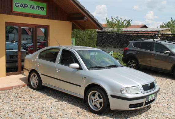 Škoda - Octavia