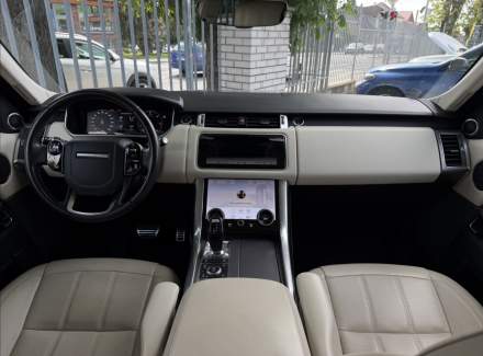 Land Rover - Range Rover