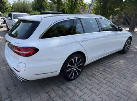 Mercedes-Benz - E-class