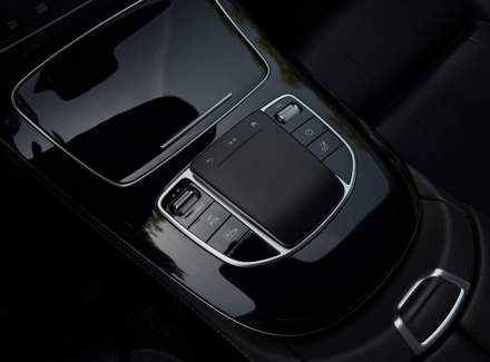 Mercedes-Benz - E-class