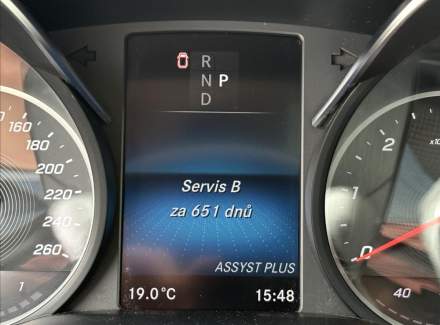Mercedes-Benz - V-class