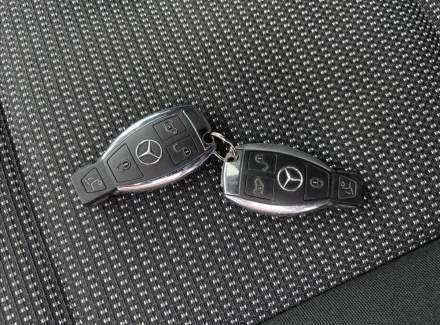 Mercedes-Benz - V-class