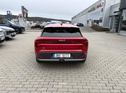 Kia - K4
