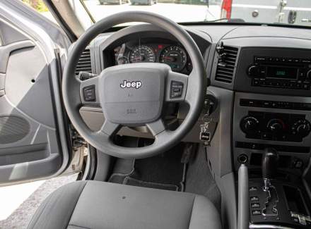 Jeep - Grand Cherokee
