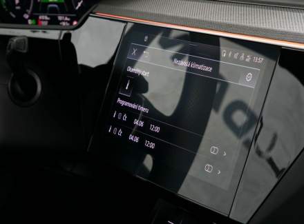 Audi - E-tron