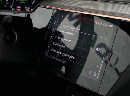 Audi - E-tron