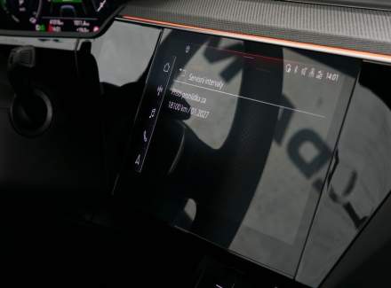 Audi - E-tron
