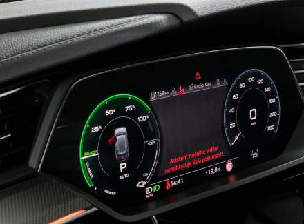 Audi - E-tron