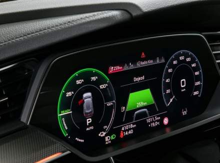 Audi - E-tron
