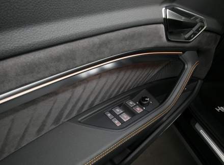 Audi - E-tron
