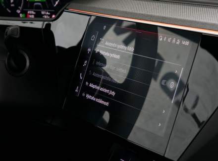Audi - E-tron