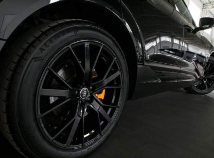 Audi - E-tron