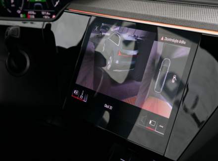 Audi - E-tron
