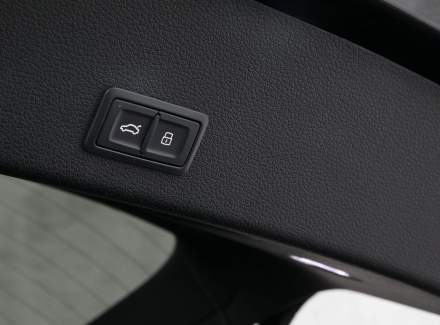 Audi - E-tron