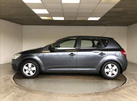 Kia - Cee'd